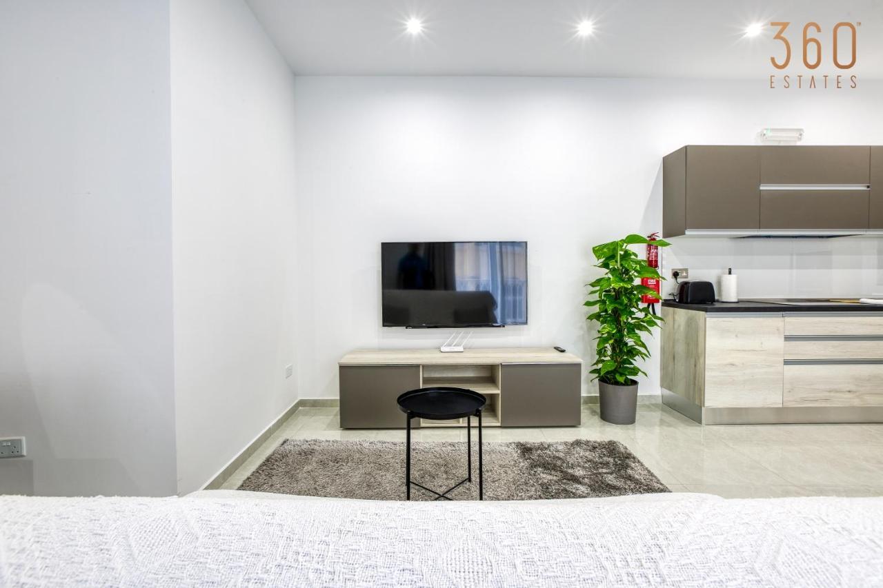 A Lovely 1Br Home With Balcony Just Off The Coast By 360 Estates Saint Julian's Exterior photo